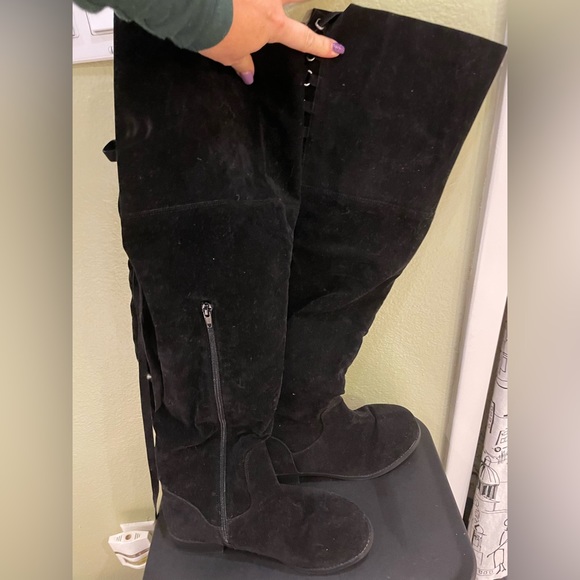 New Ramona High Over-The-Knee Lace Up Faux Suede Flat Boot in Black 8 Extra Wide - Picture 7 of 16